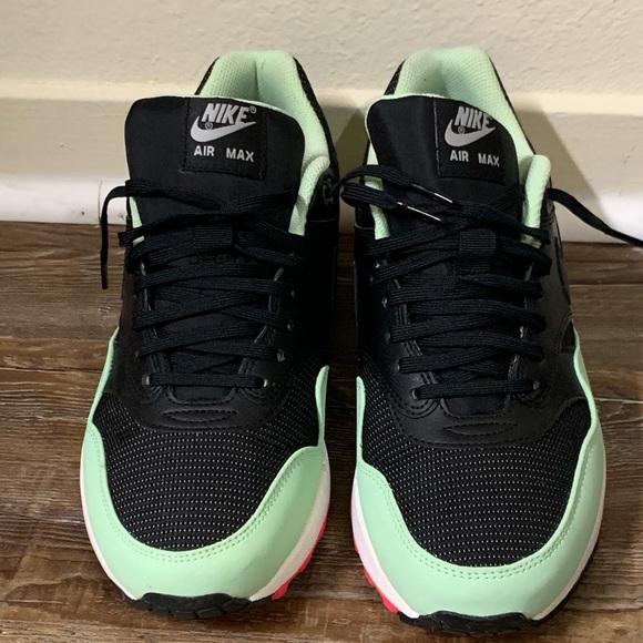 nike air max 1 fb yeezy